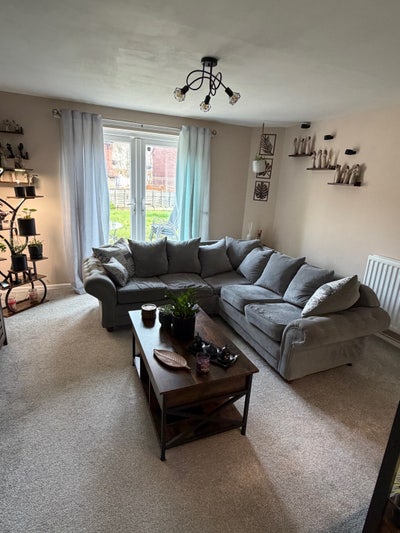 Room to rent Main Photo