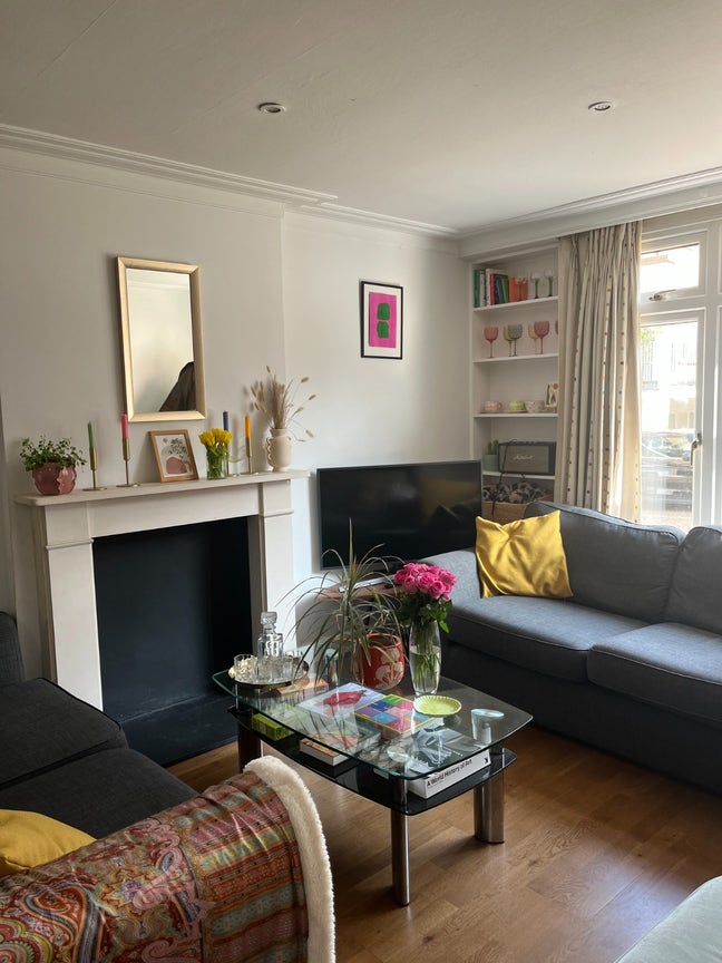 Sub rent until end of March  Main Photo