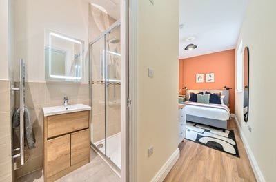 Double with en suite- bills included!  Main Photo