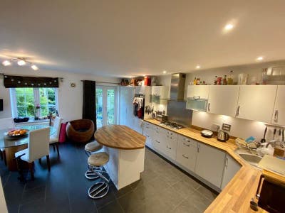 Double room available 1st April to 9th May  Main Photo