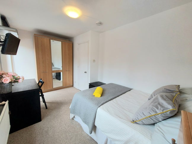 Double room with balcony in Canada Water Main Photo