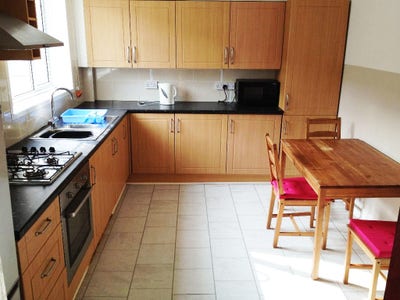 Single Room in Limehouse, House with Garden, E14 Main Photo
