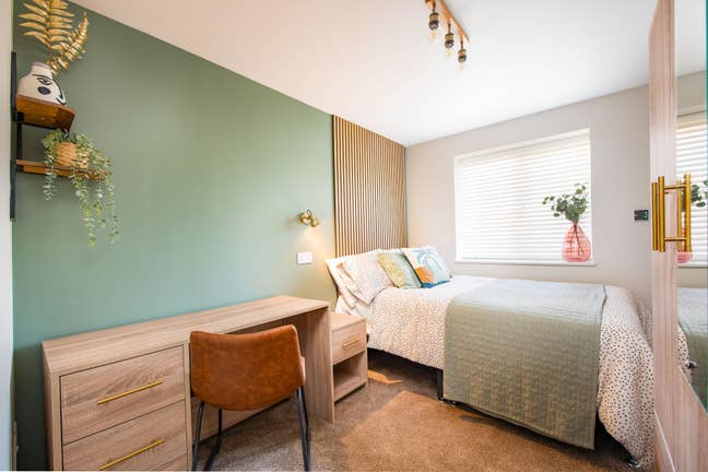 🌟📍Cowley 🏃Near Pure Gym 🏋️ March Rent Free! 🌟 Main Photo