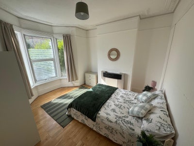 💥 Huge Double Room in Turnpike Lane &pound;950pcm Main Photo