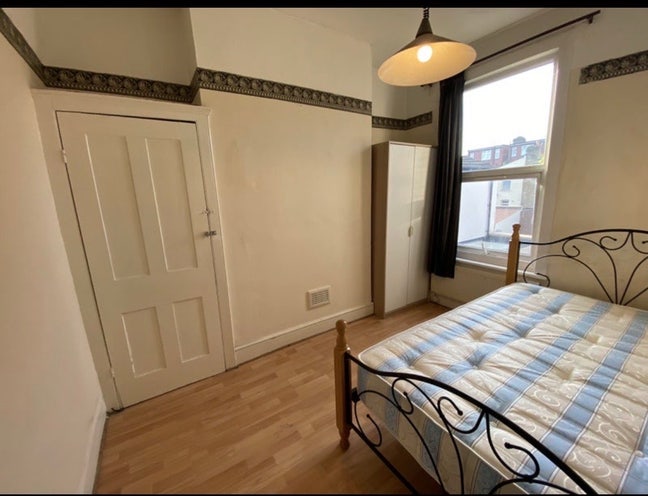 Super Double rooms close to Leyton Station Main Photo