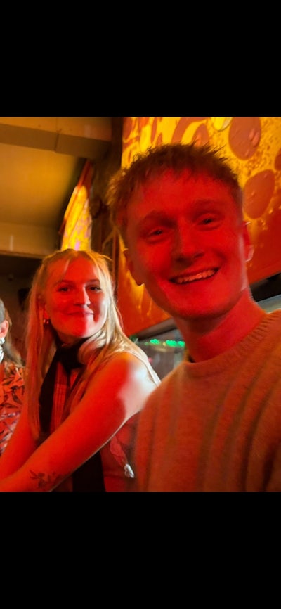 5 bed house in burley spacious rooms bills inc :) Main Photo