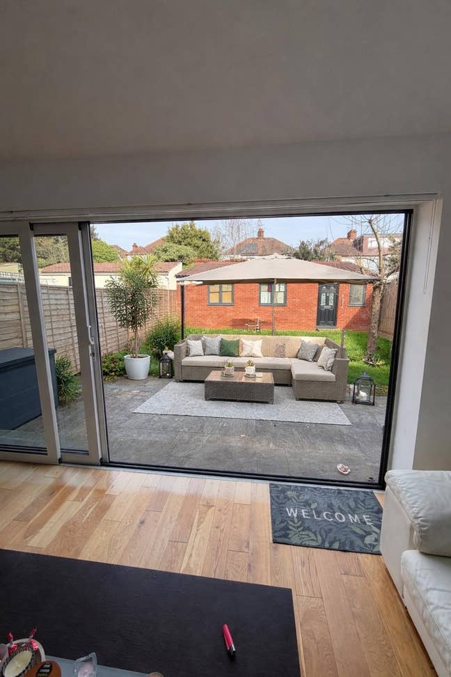 Singleensuite in beautiful 2 bed 2 bath apartment  Main Photo