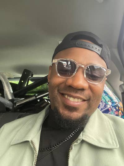 Professional Male seeks a single or double room Main Photo