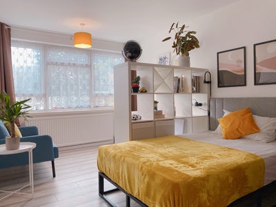 Rooms available directly opposite Kingston Uni Main Photo