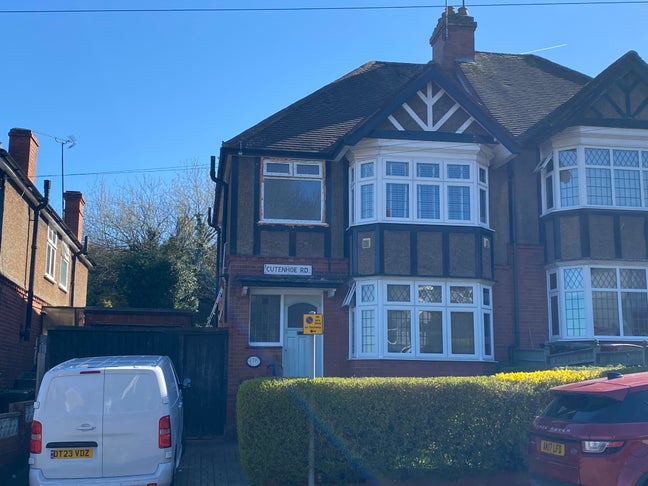 RoomsbySue - Capability Green/Airport/Town Main Photo