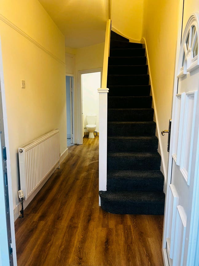 Spacious 4-Bedroom Unfurnished House – for family  Main Photo