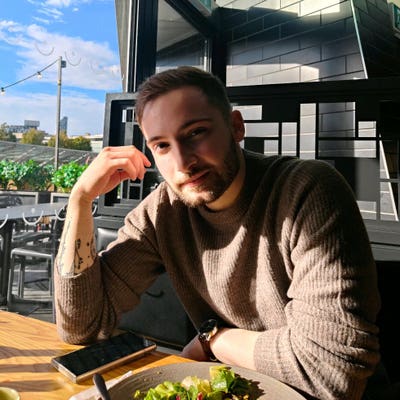 Professional Couple Seeking Long-Term Flat Main Photo