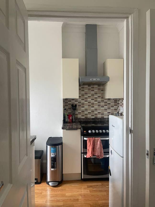 First Floor One Bed Flat Available April 1st Main Photo