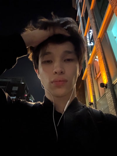 Looking for a flat or a flatmate Main Photo