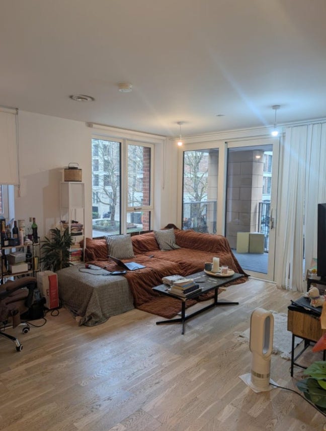 1 bedroom flat E&C station Main Photo