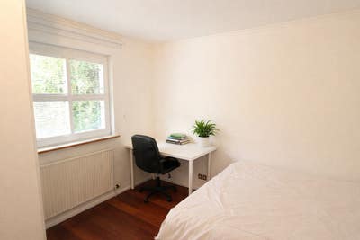 Garden Room With Private Shower - By The River! 🏡 Main Photo