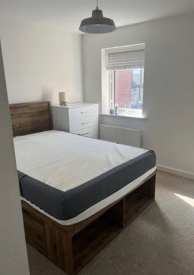 Double En-Suite Bedroom  Main Photo