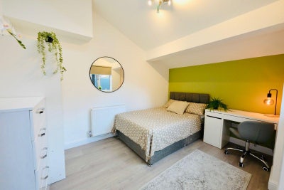 Designer 9 Bed Fallowfield House- 3D Tour  Main Photo