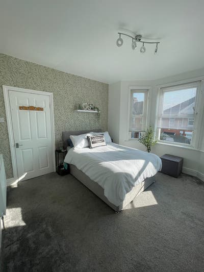 Double room in bh8 Main Photo