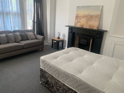 Lovely refurbished house close to Devonport  Main Photo