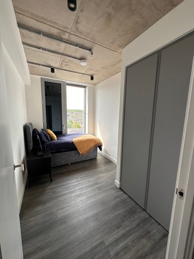 Spacious single room for lodging | very clean flat Main Photo