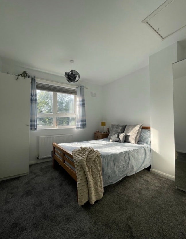 Spacious Double bedroom  Main Photo