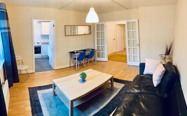 ✨🏠 2 Bedroom Flat to Let in Cricklewood Main Photo