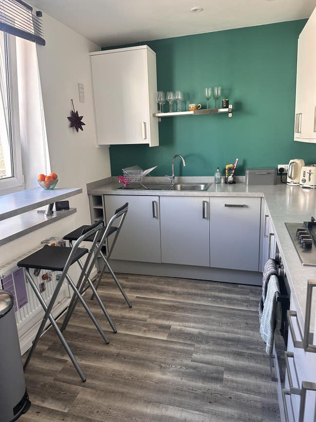 Renovated 2 bed in Rotherhithe Main Photo