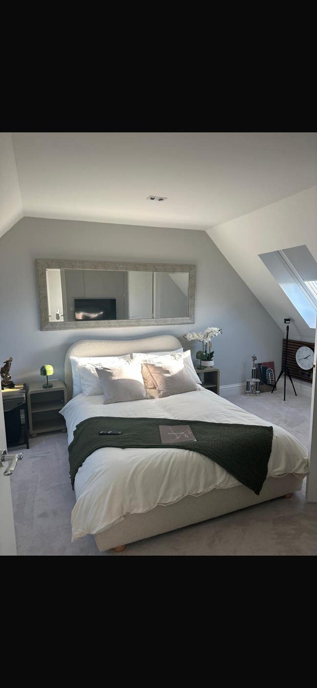 Two double bedrooms available  Main Photo