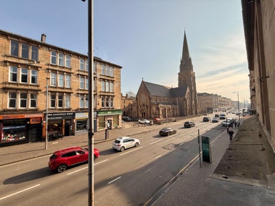 Large double room available in nice West End flat Main Photo