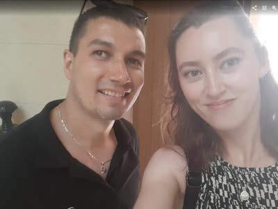 Professional Couple Seeks a Flat Main Photo