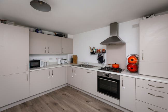 Double Room with Storage in EH17 Main Photo