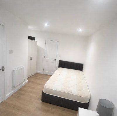 Double brand new room with En-suite  Main Photo
