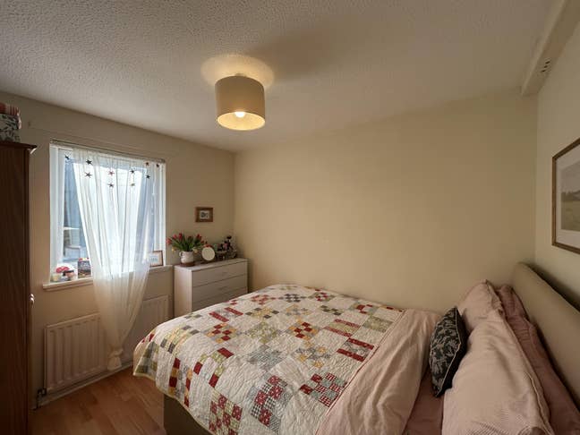 Room available in 2-bedroom flat in Canonmills Main Photo