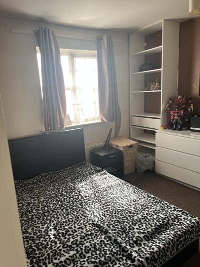 Double room to rent in Pinner New Build Property  Main Photo