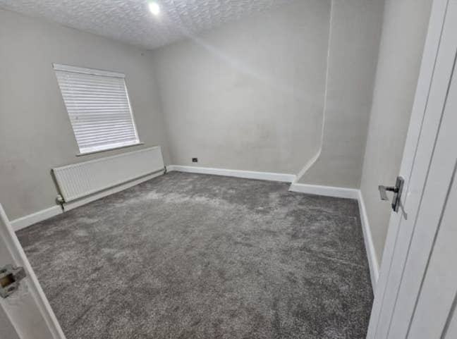 1 Double bedroom Main Photo