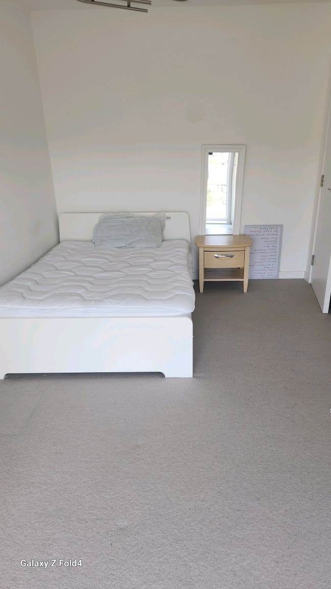  Large double bedroom room for rent at Ponders End Main Photo