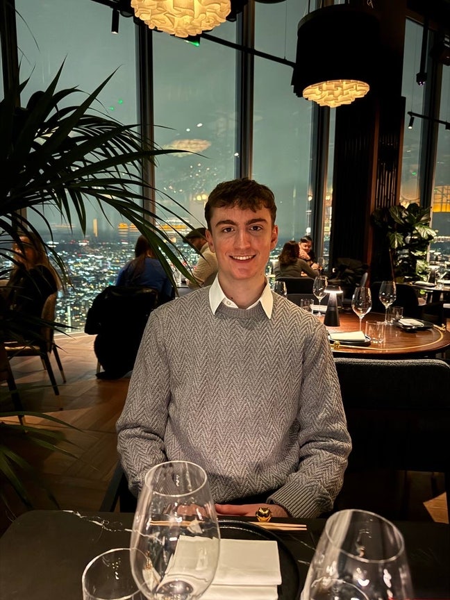 Hi! I’m a 23-year-old working professional ... Main Photo