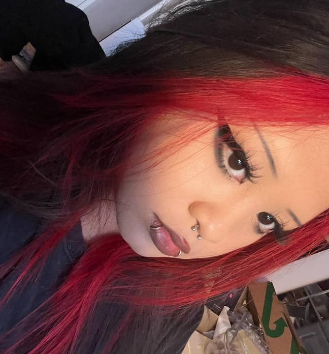 hi!! i am a female (actually nb but who's gon... Main Photo