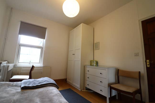 Single room21 minutes to Piccadilly Circus by tube Main Photo