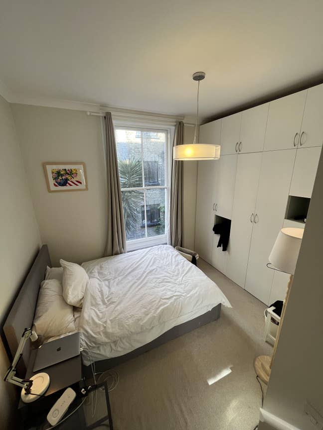 Apartment in Kensington Main Photo