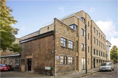 ⭐️ Gorgeous Mews Warehouse just by H&I station ⭐️ Main Photo