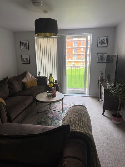 En-suite room to rent  Main Photo