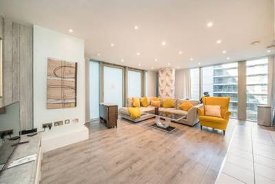 Canary Wharf 2-Bed 🌇 – Ideal for Sharers Main Photo