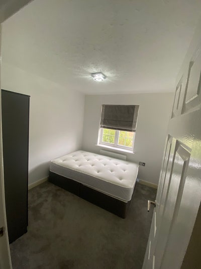 Double Room Available - Kingsmead Main Photo