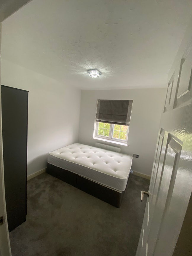 Double Room Available - Kingsmead Main Photo