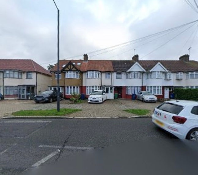 Spacious Double Bedroom near Tube station Main Photo