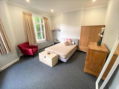 Stunning Professional Houseshare Main Photo