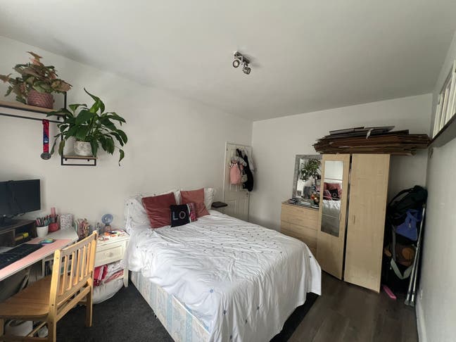 Cosy flat between Old Street and Hoxton Main Photo