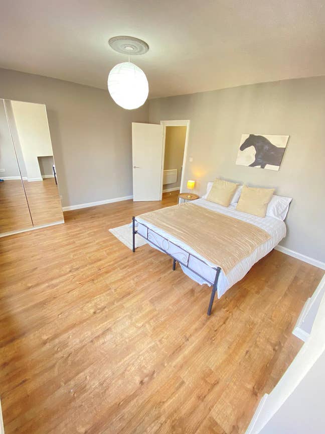 Amazing House 2 Mins walk to WoodGreen All Inclusi Main Photo